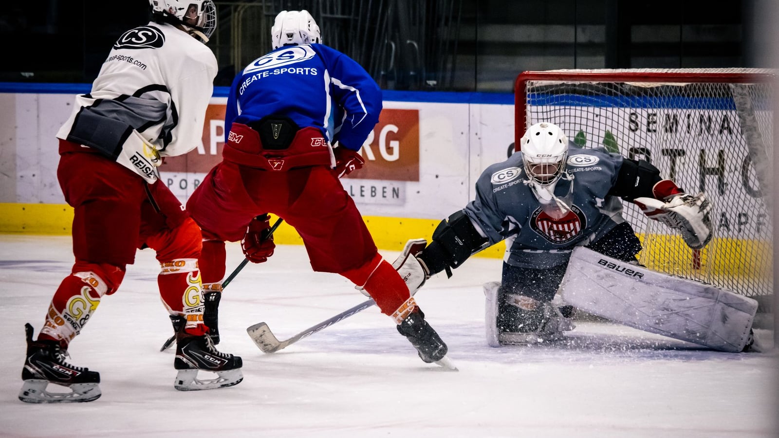 Carolina Hurricanes' goalie strategy: Bussi-Kochetkov tandem analysis