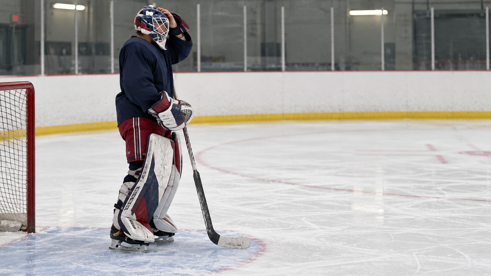 Skinner prepares as Hellebuyck's future with Jets remains unclear